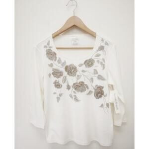 Hasting & Smith  3/4 Sleeve Top Floral Embroidery  Petite Medium White  T-Shirt